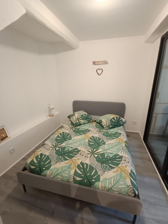 Au Centre De Frejus Charmant Appartement Luaran gambar